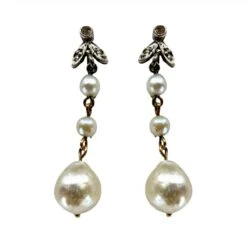 Paire De Boucles D’oreilles En Or 18 Carats, Perles Et Diamants, Vers 1900