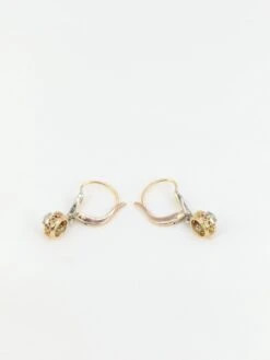 Paire De Dormeuses Anciennes En Or Et Diamants Taille Ancienne 11 Paire De Dormeuses Anciennes En Or Et Diamants Taille Ancienne -Castafiore Boutique paire de dormeuses anciennes en or et diamants taille ancienne 101752