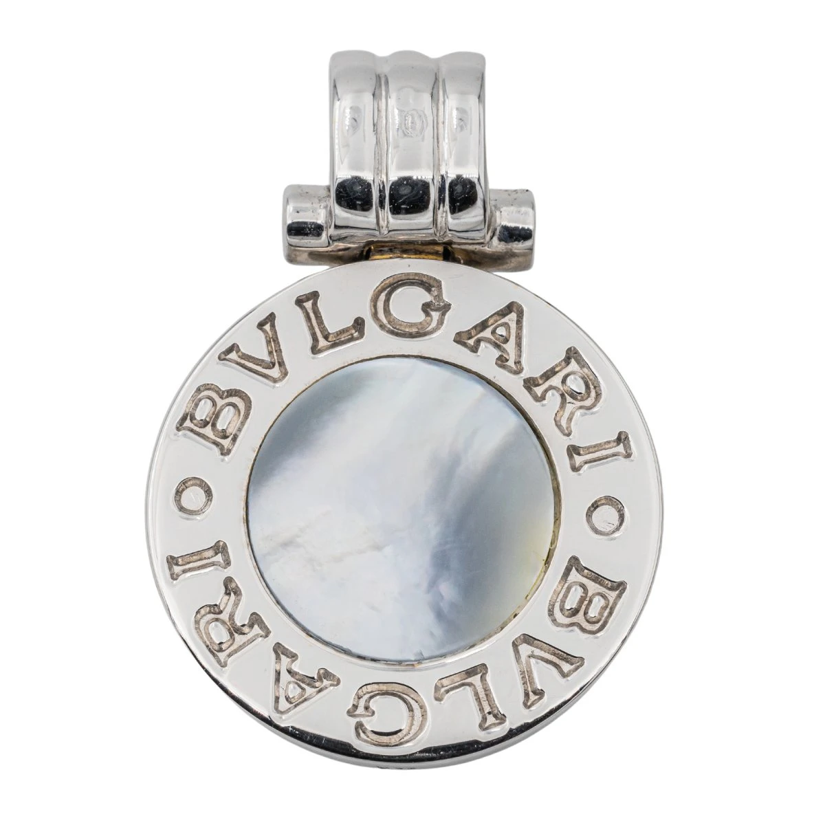 Pendentif BULGARI En Or Blanc Et Onyx 1 Pendentif BULGARI En Or Blanc Et Onyx