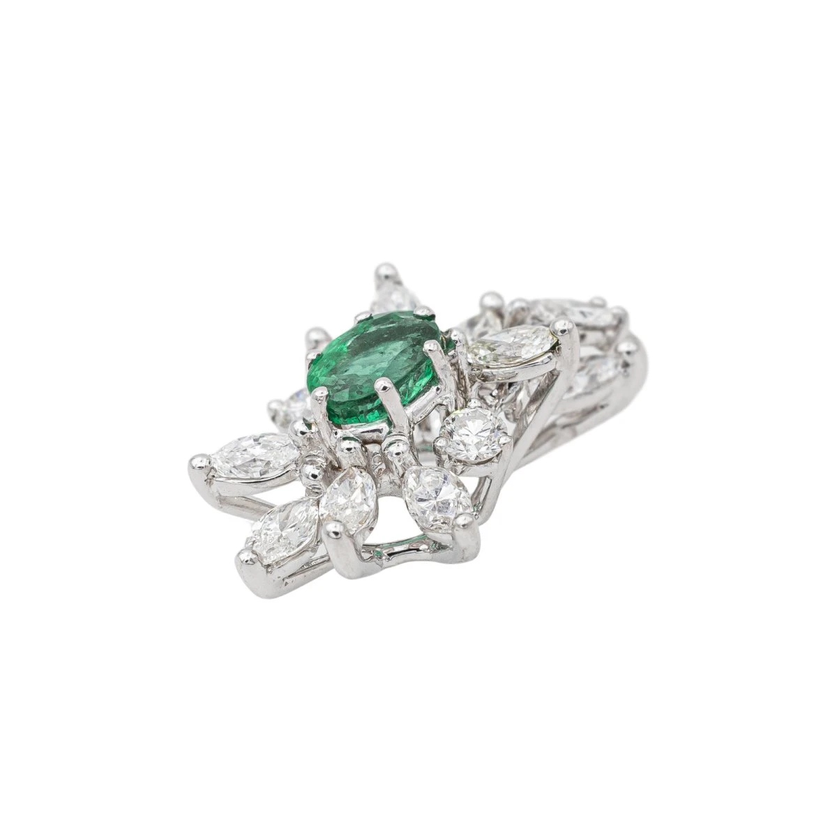 Pendentif En Or Blanc, émeraude Et Diamants 3 Pendentif En Or Blanc, émeraude Et Diamants – Image 3