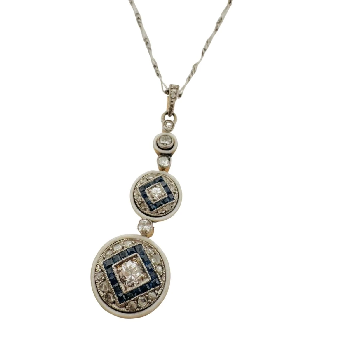 Pendentif En Or Jaune, Saphirs, émail Et Diamants 2 Pendentif En Or Jaune, Saphirs, émail Et Diamants – Image 2