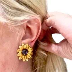 PENDIENTES DISEÑO CONTEMPORÁNEO SIGLO XX De ORO 18 Kts Con ZAFIROS