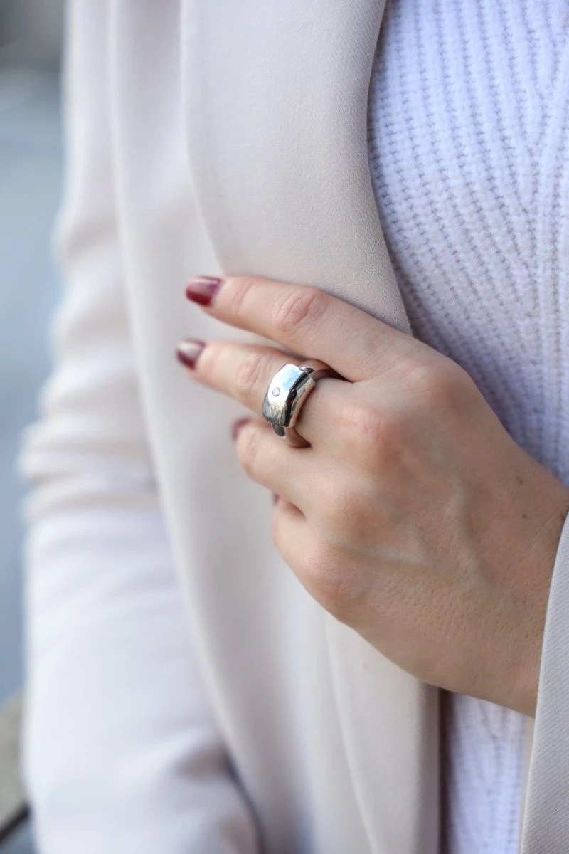 Piaget Bague Dancer Or Blanc Diamant 2 Piaget Bague Dancer Or Blanc Diamant – Image 2